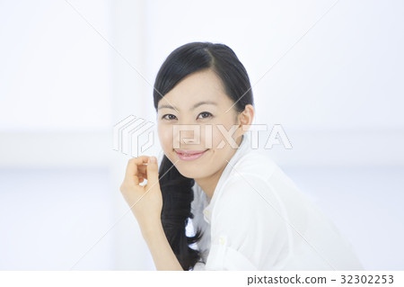 女性肖像 女性肖像 32302253