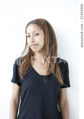 女性肖像 女性肖像 32303866