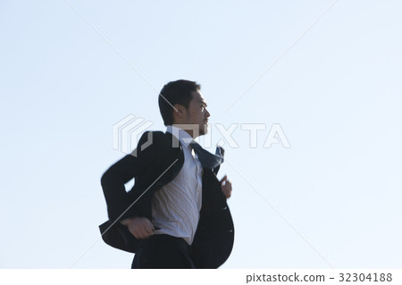 Running businessman 32304188