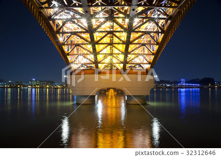 Seongsan Bridge, Yeongdeungpo-gu, Han River, Seoul 32312646