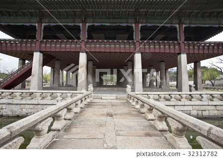 Gyeonghoeru (National Treasure No.224), Gyeongbokgung, Jongno-gu, Seoul 32312782