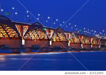 Seongsan Bridge, Mapo-gu, Han River, Seoul 32312843