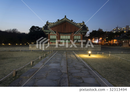 Jeongneung Jungjaekgung, Jeongneung, Jeongryeongneung (Historic Site No. 119), Gangnam-gu, Seoul 32313494