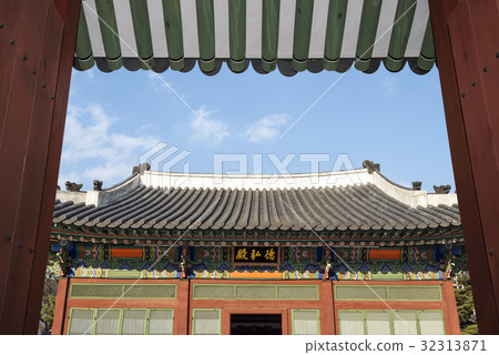 Jung An Mun，Deok Hee Jeon，Deoksugung Palace（Historic Site No. 124），Jung-gu，Seoul 32313871