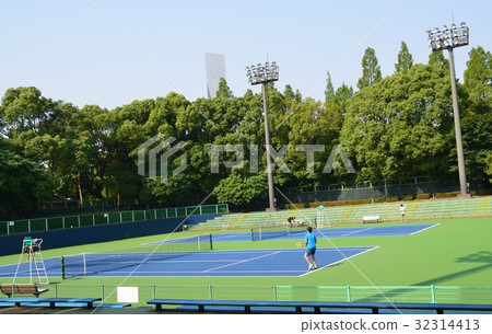Tennis court  32314413