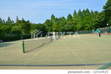 Tennis court Tennis court 32314415