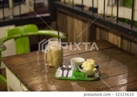 Mashed potatoes Mashed potatoes 32315610