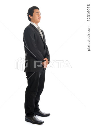 Asian businessman side view Asian businessman side view 32316058