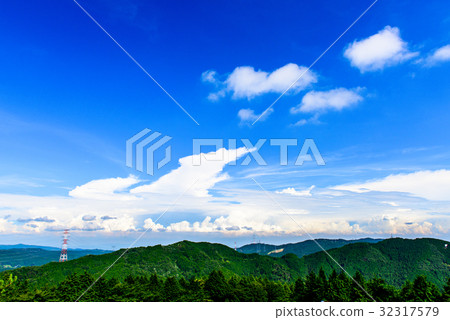 Summer blue sky Summer blue sky 32317579