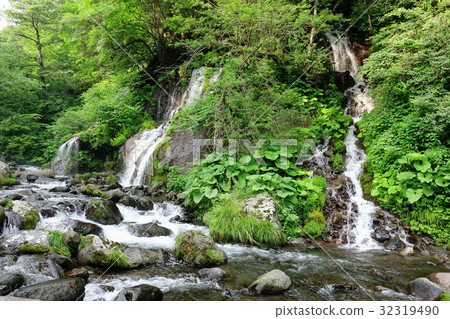 Dragon's waterfall (July) 32319490