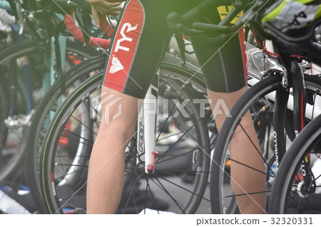 鐵人三項 32320331