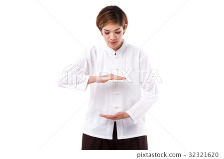 peaceful asian woman practice kungfu qigong peaceful asian woman practice kungfu qigong 32321620