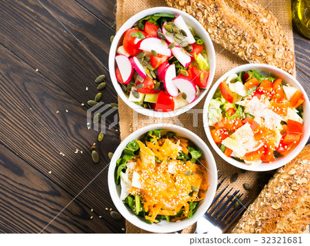 Colorful vegetable salad bowl Colorful vegetable salad bowl 32321681