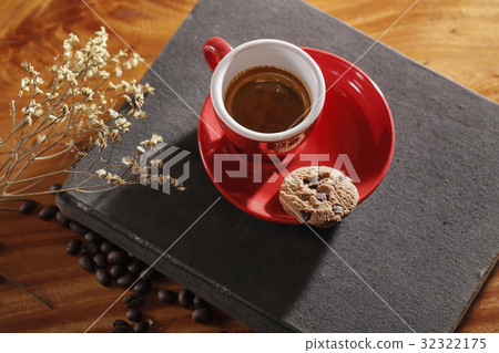 Coffee concept for design and advertisement Coffee concept for design and advertisement 32322175