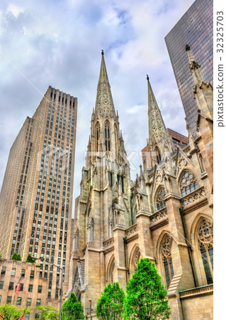 The Cathedral of St. Patrick in Manhattan, New The Cathedral of St. Patrick in Manhattan, New 32325703