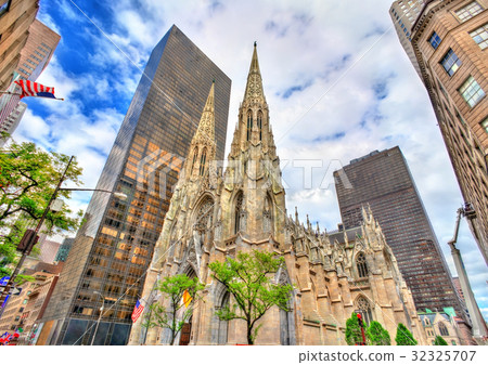 The Cathedral of St. Patrick in Manhattan, New The Cathedral of St. Patrick in Manhattan, New 32325707