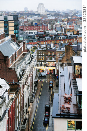 street in London city in rainy winter day street in London city in rainy winter day 32325814