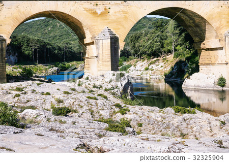 supports of ancient Roman aqueduct Pont du Gard 32325904