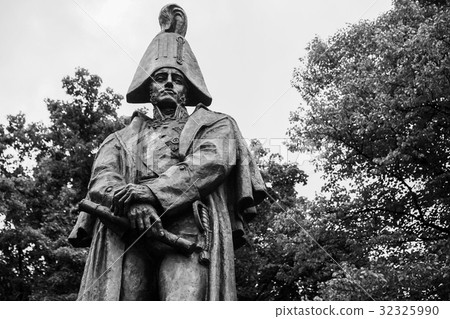 Statue of Barclay de Tolly in Riga 32325990