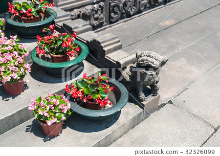 steps in court of Guangdong Folk Art Museum steps in court of Guangdong Folk Art Museum 32326099