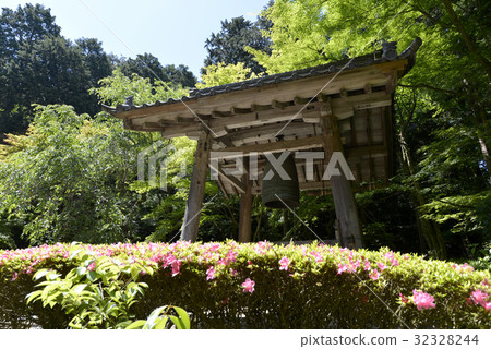 Kimpo-ji Temple 32328244