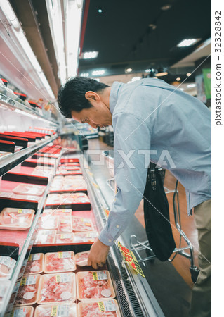 super market, supermarket, gents 32328842