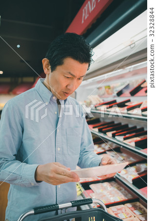 super market, supermarket, gents 32328844