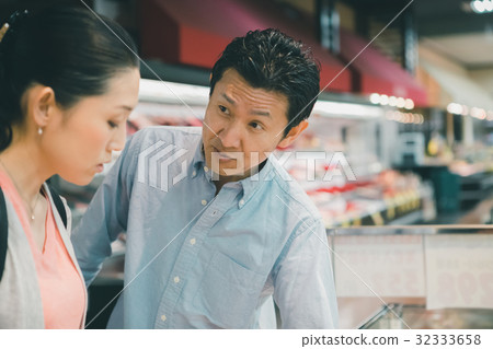 super market, supermarket, husband and wife 32333658