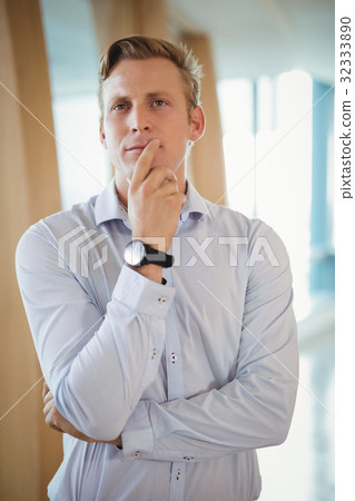 Close-up of thoughtful executive 32333890