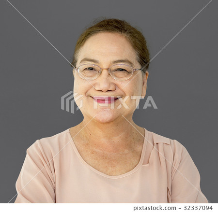 Happiness woman smiling casual studio portrait Happiness woman smiling casual studio portrait 32337094
