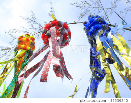 Tanabata decoration of the street corner 32339240