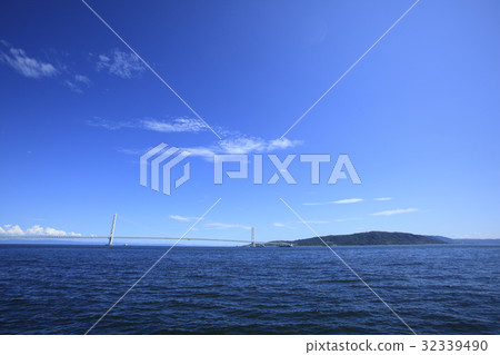 Akashi Kaikyo Bridge and Awaji Island 32339490