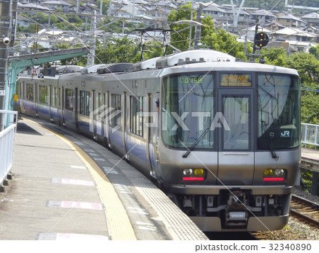 JR Kishu Rapid Express Train and Home JR Kishu Rapid Express Train and Home 32340890