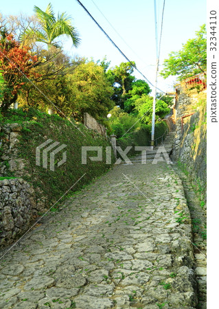 首里城町石材路面 32344110