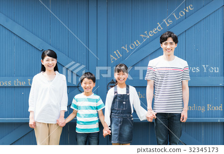 一個家庭 一個家庭 32345173