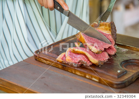 Grilled meat roasted roast beef cut meat 32349304