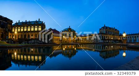 reflection in the water at night Zwinger reflection in the water at night Zwinger 32349379