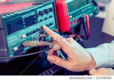 Electronic measuring device for Electronic measuring device for 32349426