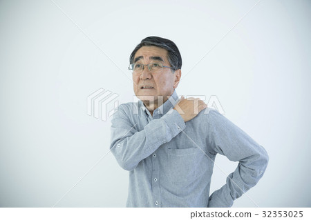 Senior man who has stiff shoulders and painful low back pain 32353025
