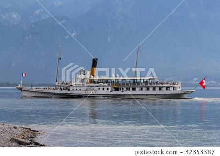 Switzerland, Montreux, view of Lake Geneva 32353387