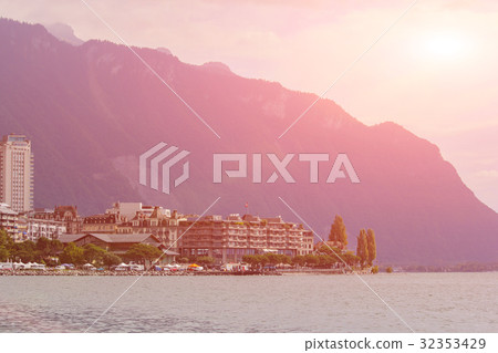 Beautiful view of Geneva lake 32353429