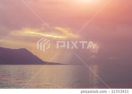 Beautiful view of Geneva lake 32353431