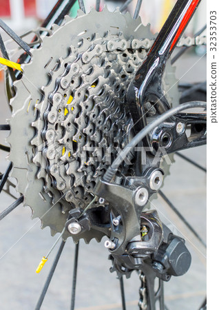 Bike chain and rear cassette 32353703