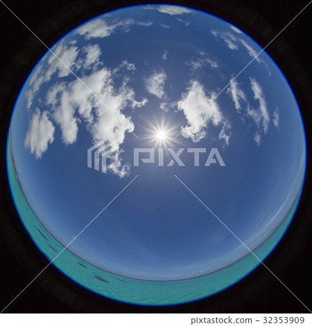 Midsummer / Tropical country image Midsummer / Tropical country image 32353909