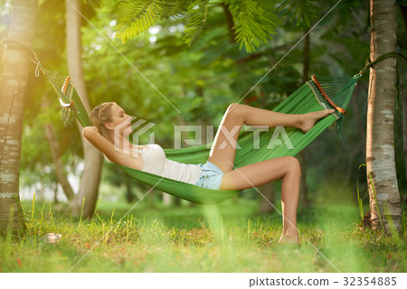 Enjoying Summer in Tropical Park 32354885