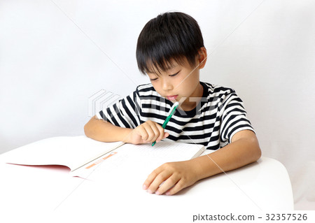 孩子們學習 孩子們學習 32357526