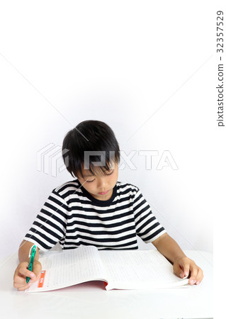 孩子們學習 孩子們學習 32357529