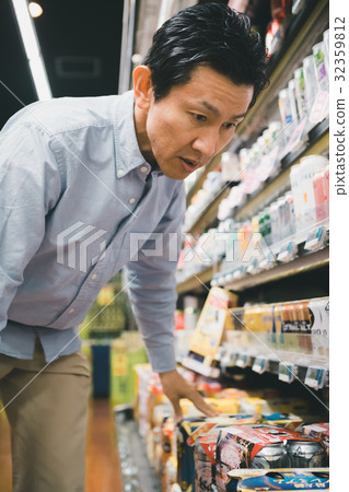 super market, supermarket, beer 32359812