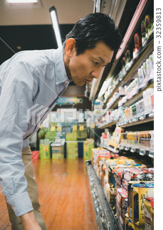 super market, supermarket, beer 32359813