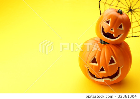 Jack-o-lantern and spider's nest Jack-o-lantern and spider's nest 32361304